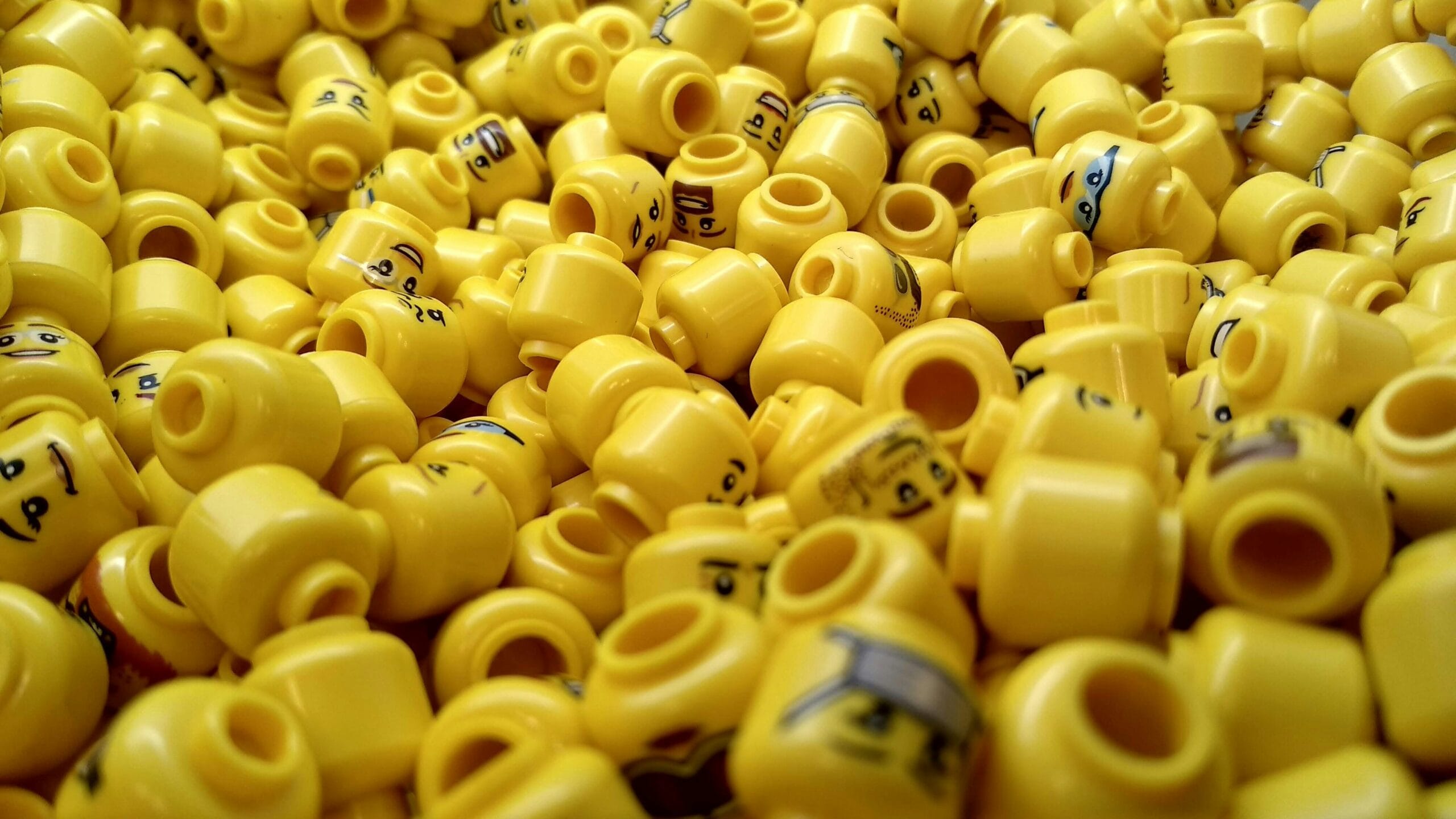 How to Build a Strong Brand Identity Online